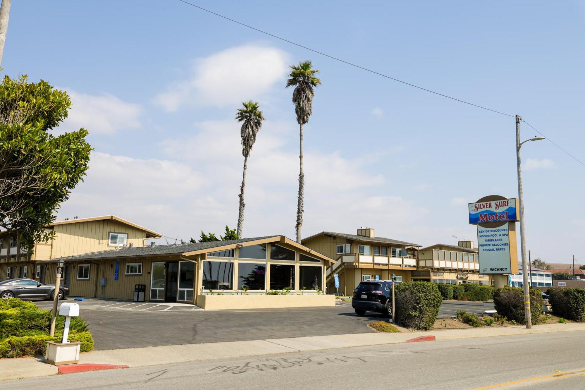 Silver Surf Motel San Simeon Eksteriør billede