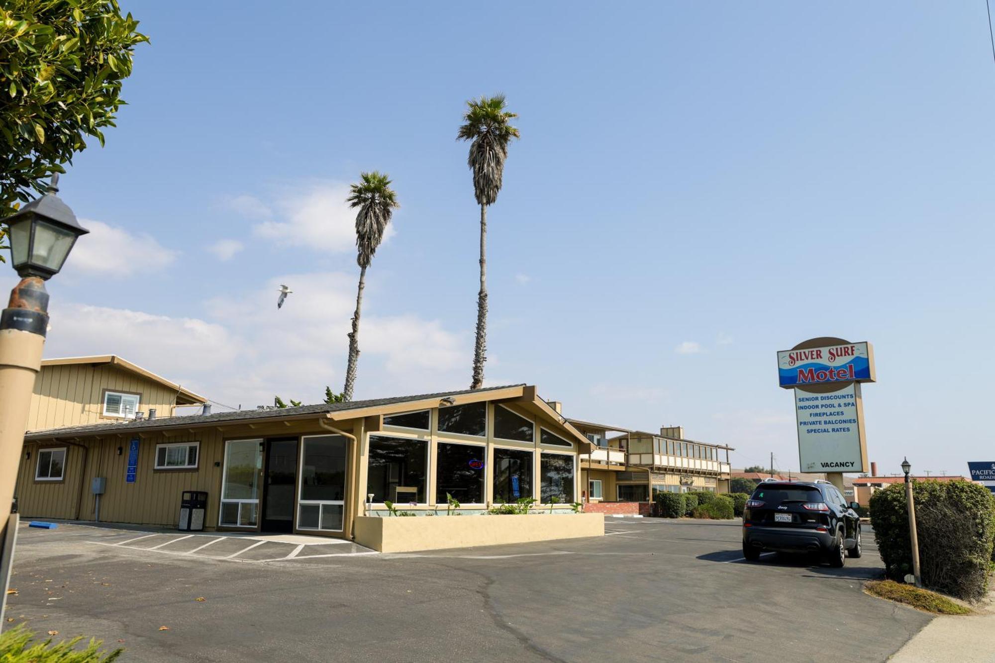 Silver Surf Motel San Simeon Eksteriør billede